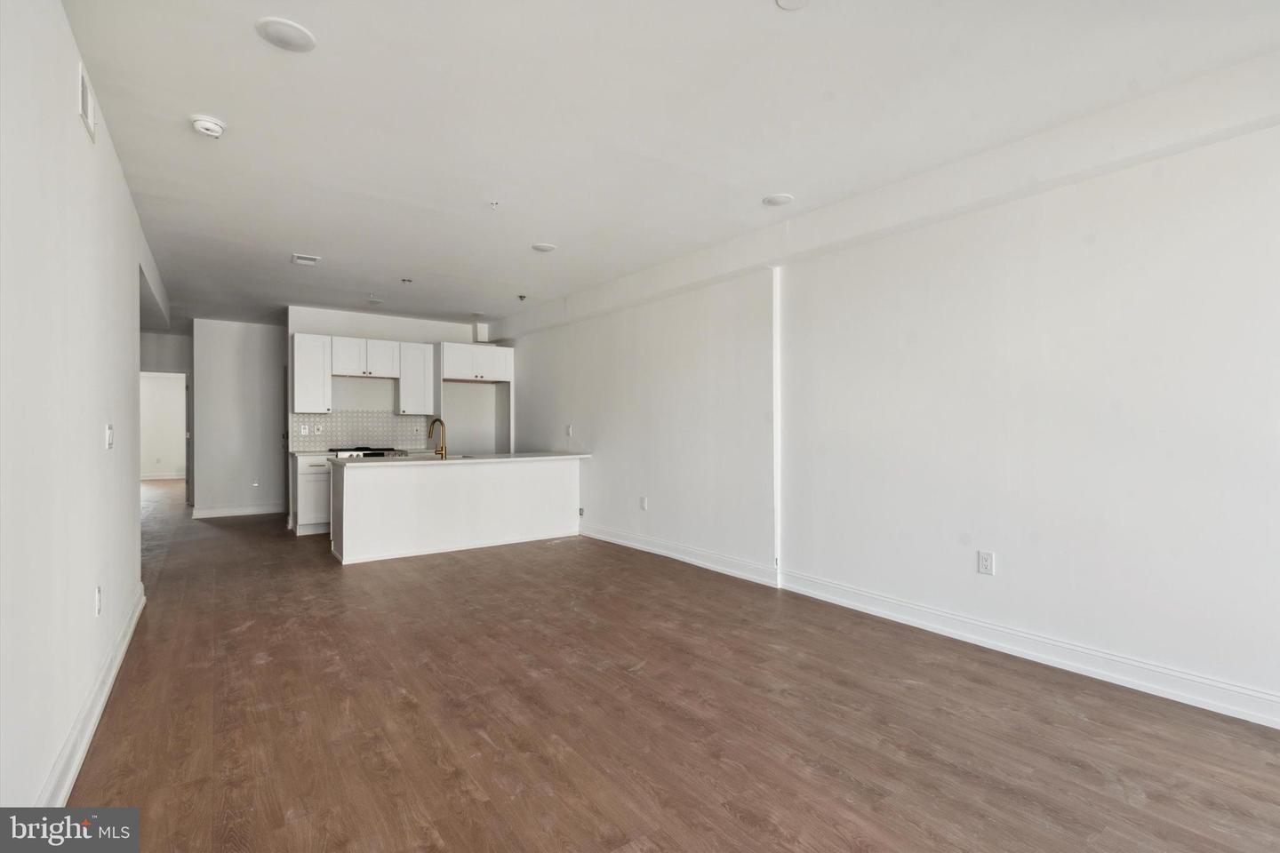 1614 Ridge Ave #307 Property Photo 5
