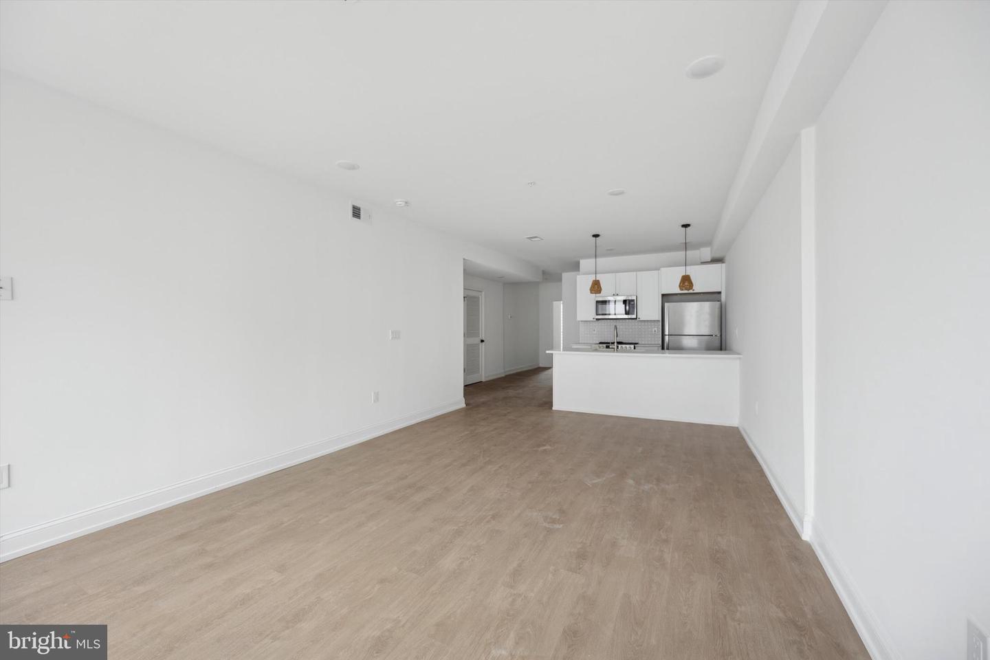 1614 Ridge Ave #307 Property Photo 8