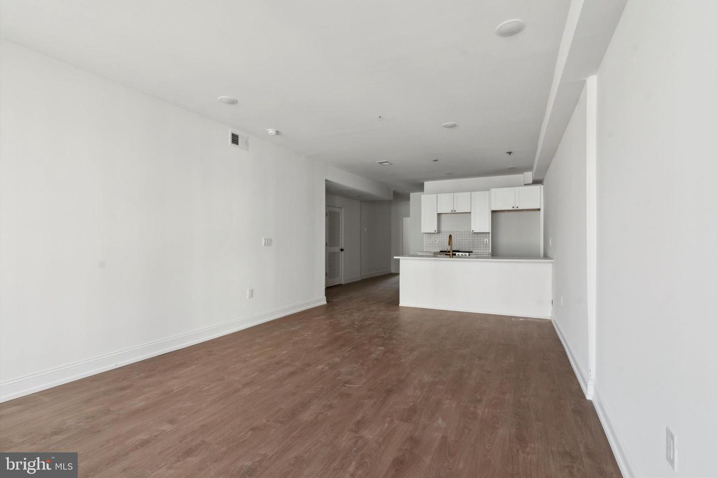 1614 Ridge Ave #307 Property Photo 10
