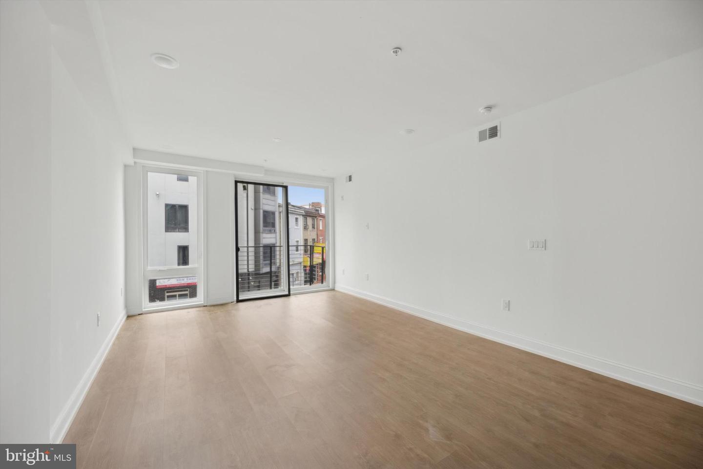 1614 Ridge Ave #307 Property Photo 13