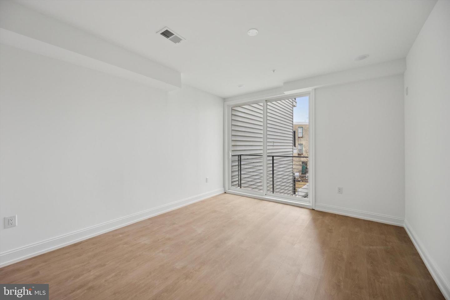 1614 Ridge Ave #307 Property Photo 14