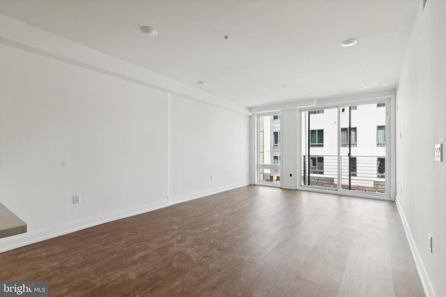 1614 Ridge Ave #307 Property Photo 15