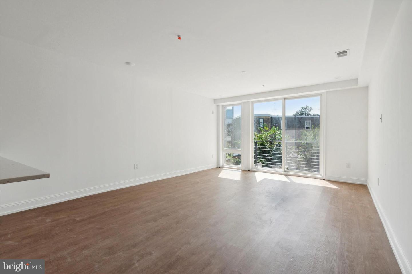 1614 Ridge Ave #307 Property Photo 17