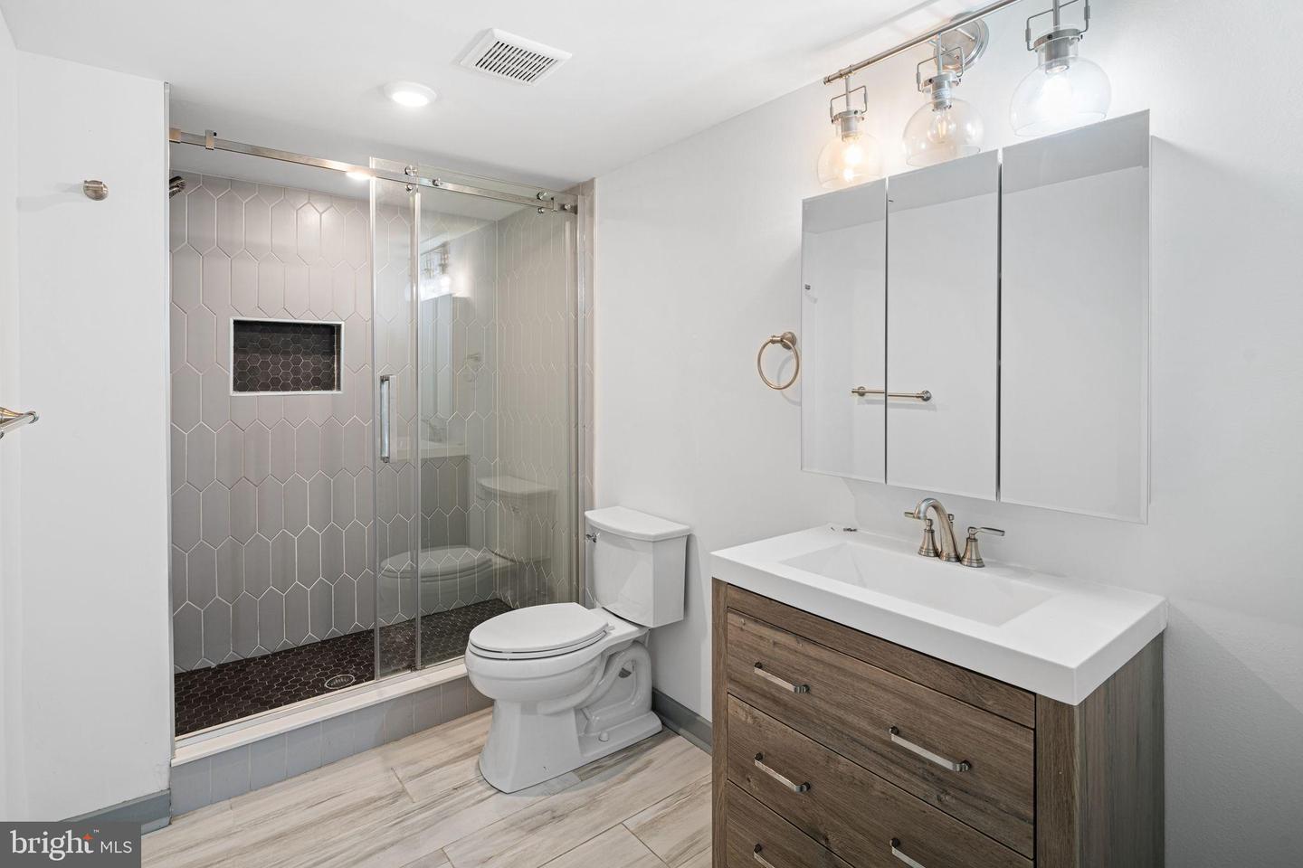 411 W Berks St Property Photo 14