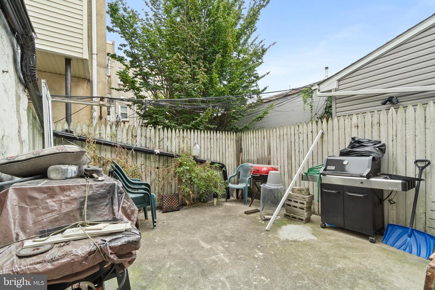2516 Collins St Property Photo 7