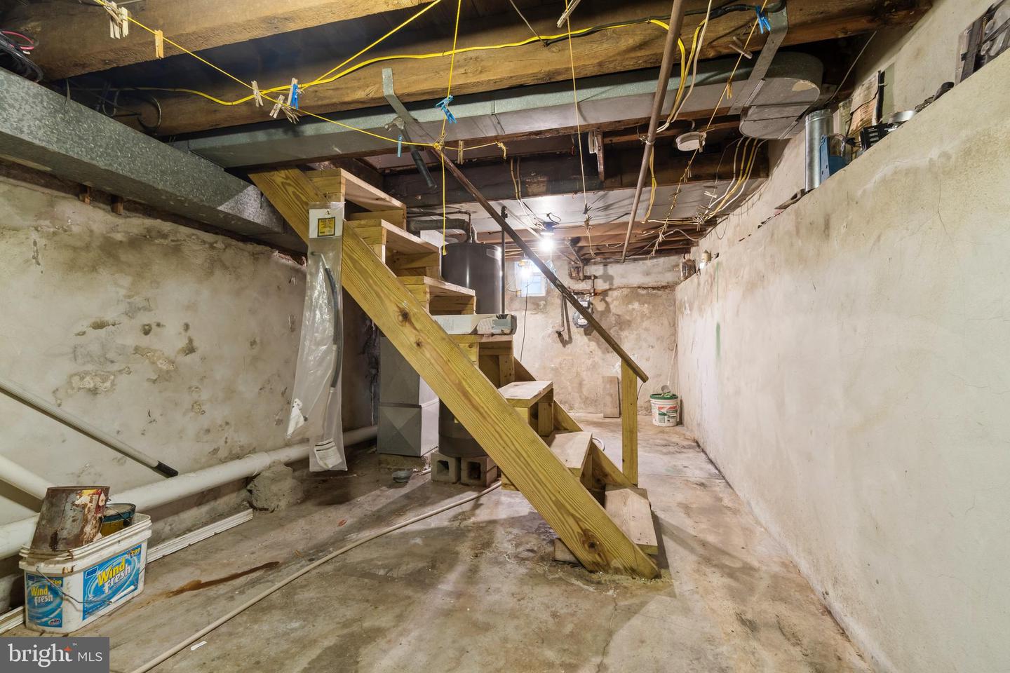 2516 Collins St Property Photo 8