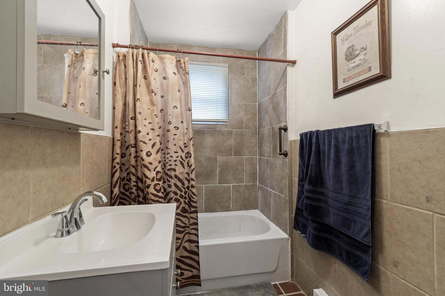 2516 Collins St Property Photo 10