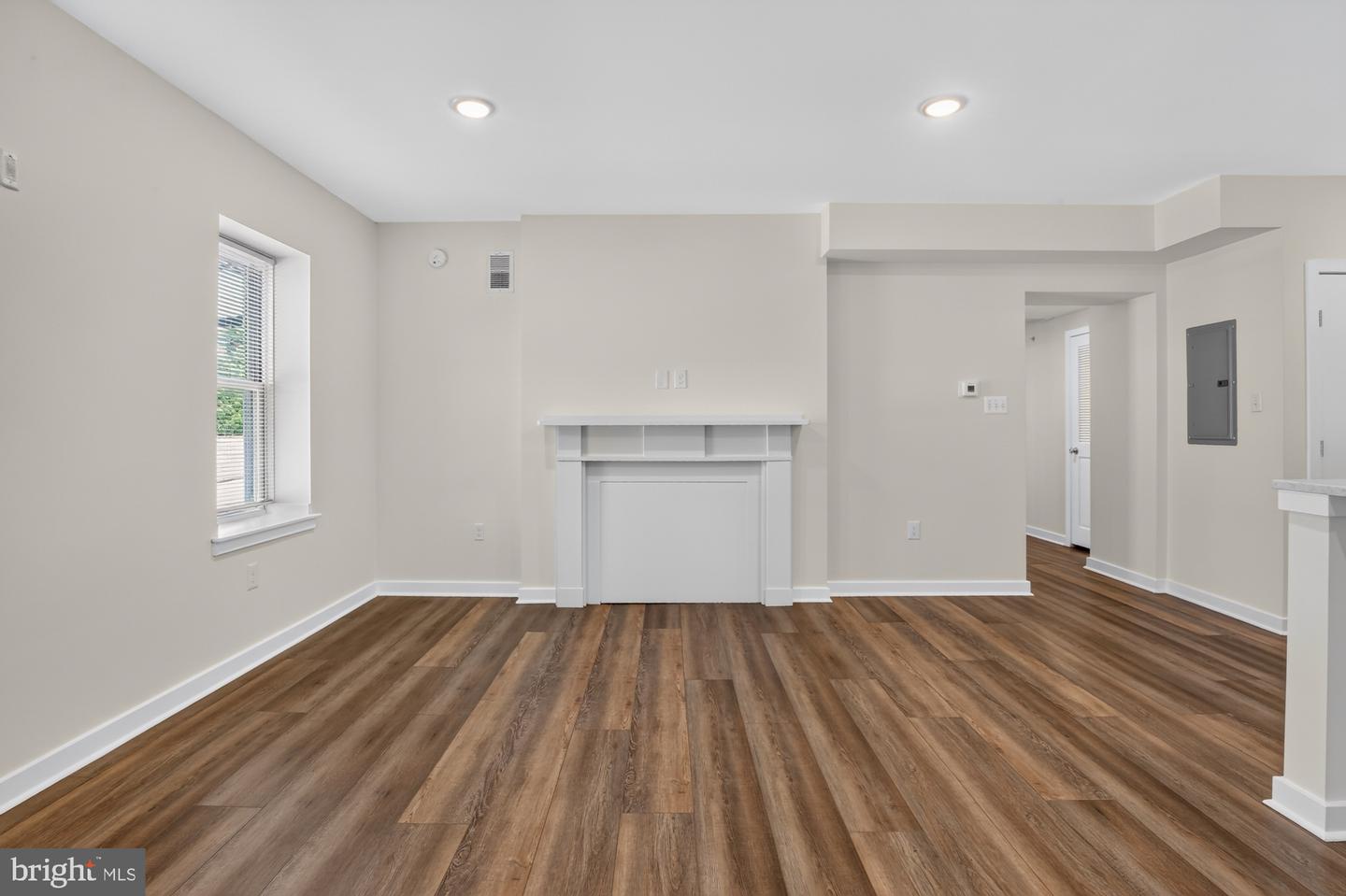 541 N Orianna St #2a Property Photo 11