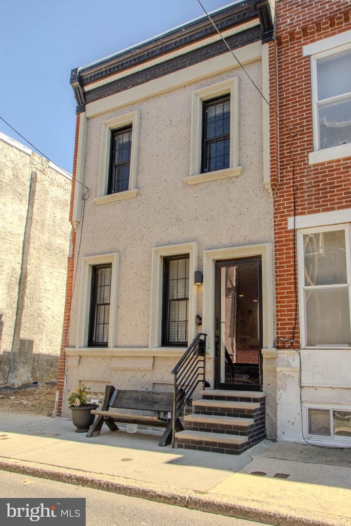 1239 S Newkirk St Property Photo 1