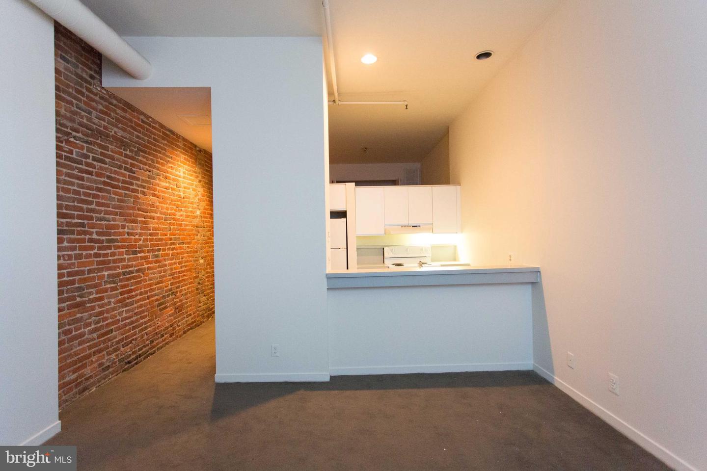 130-2 Arch St #206 Property Photo 7