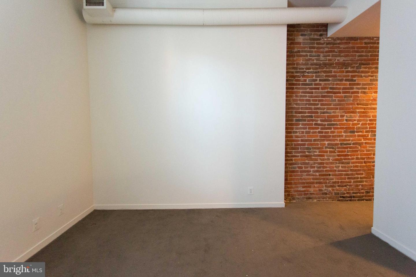 130-2 Arch St #206 Property Photo 8