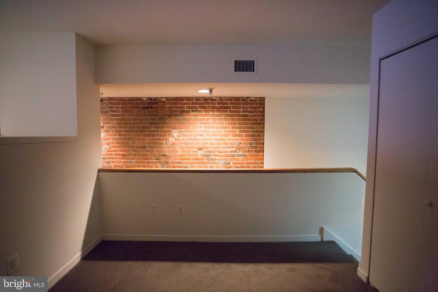 130-2 Arch St #206 Property Photo 16