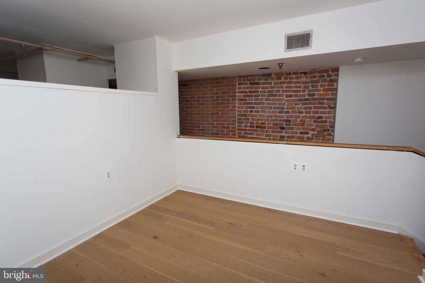 130-4 Arch St #306 Property Photo 13
