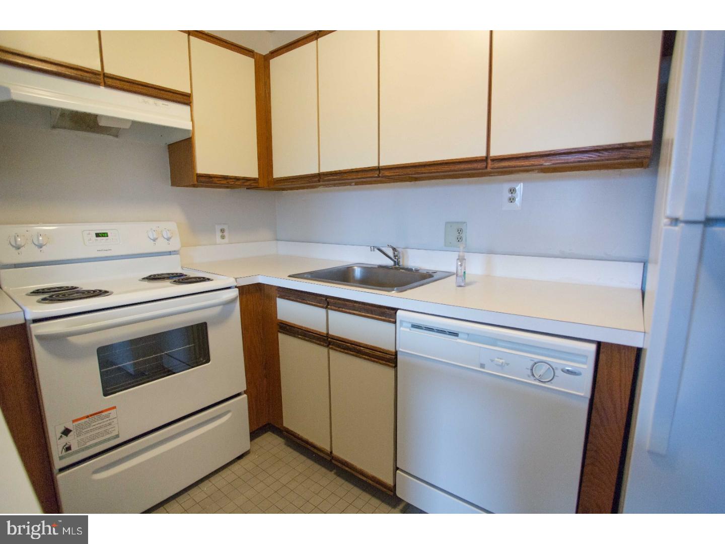 427 Vine St #1 Property Photo 9