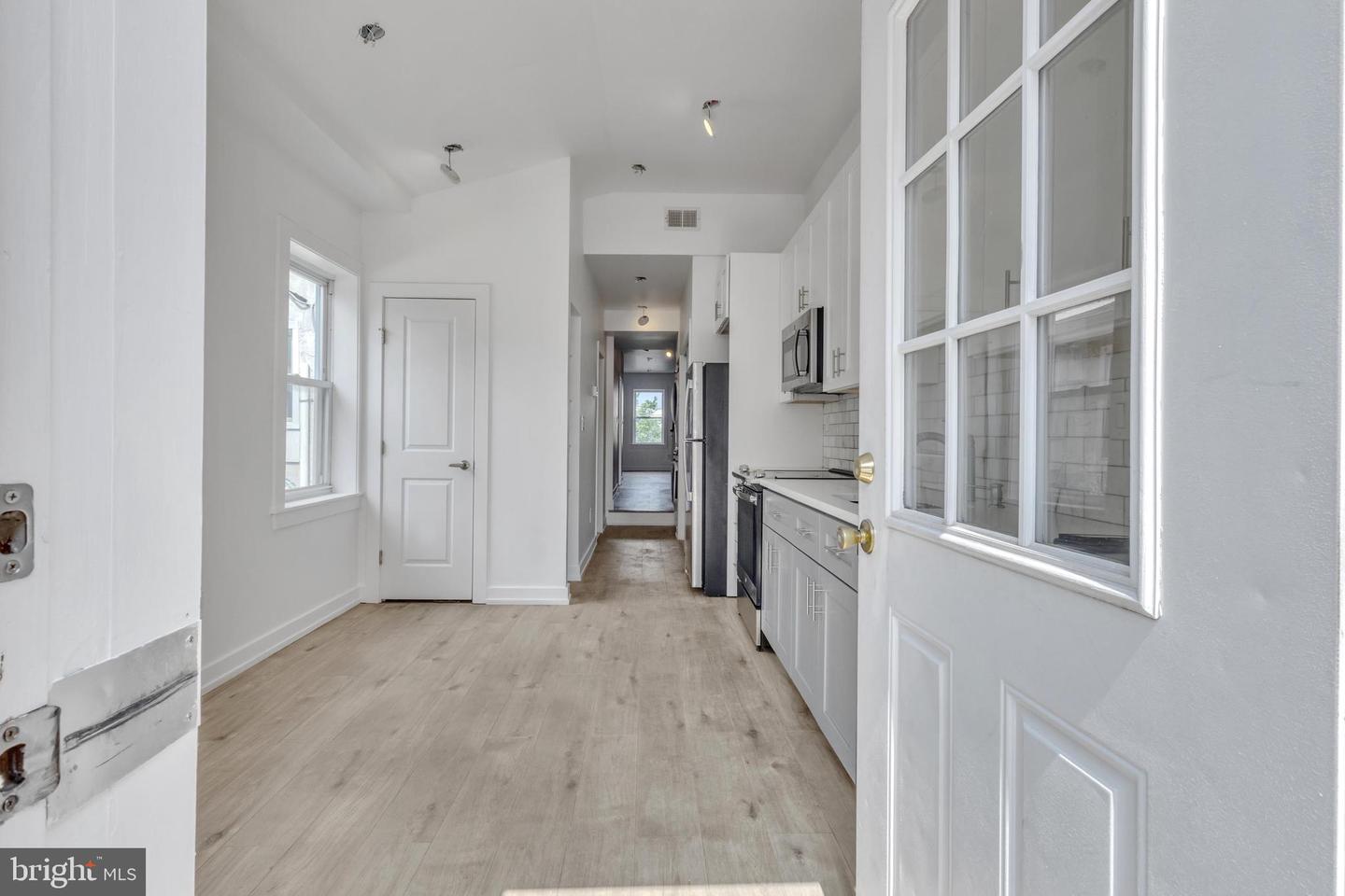 2313 FRANKFORD AVE #B Property Photo 1