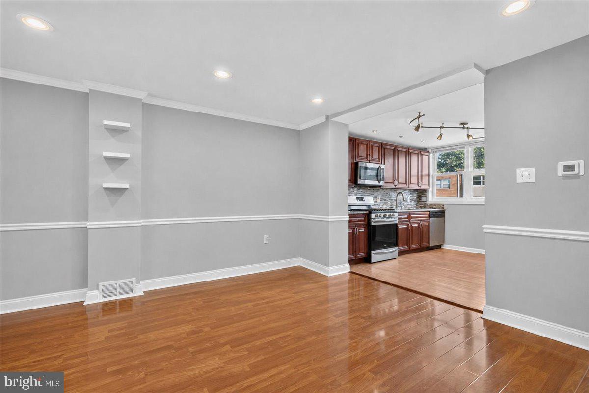 4233 Lawnside Rd Property Photo 8
