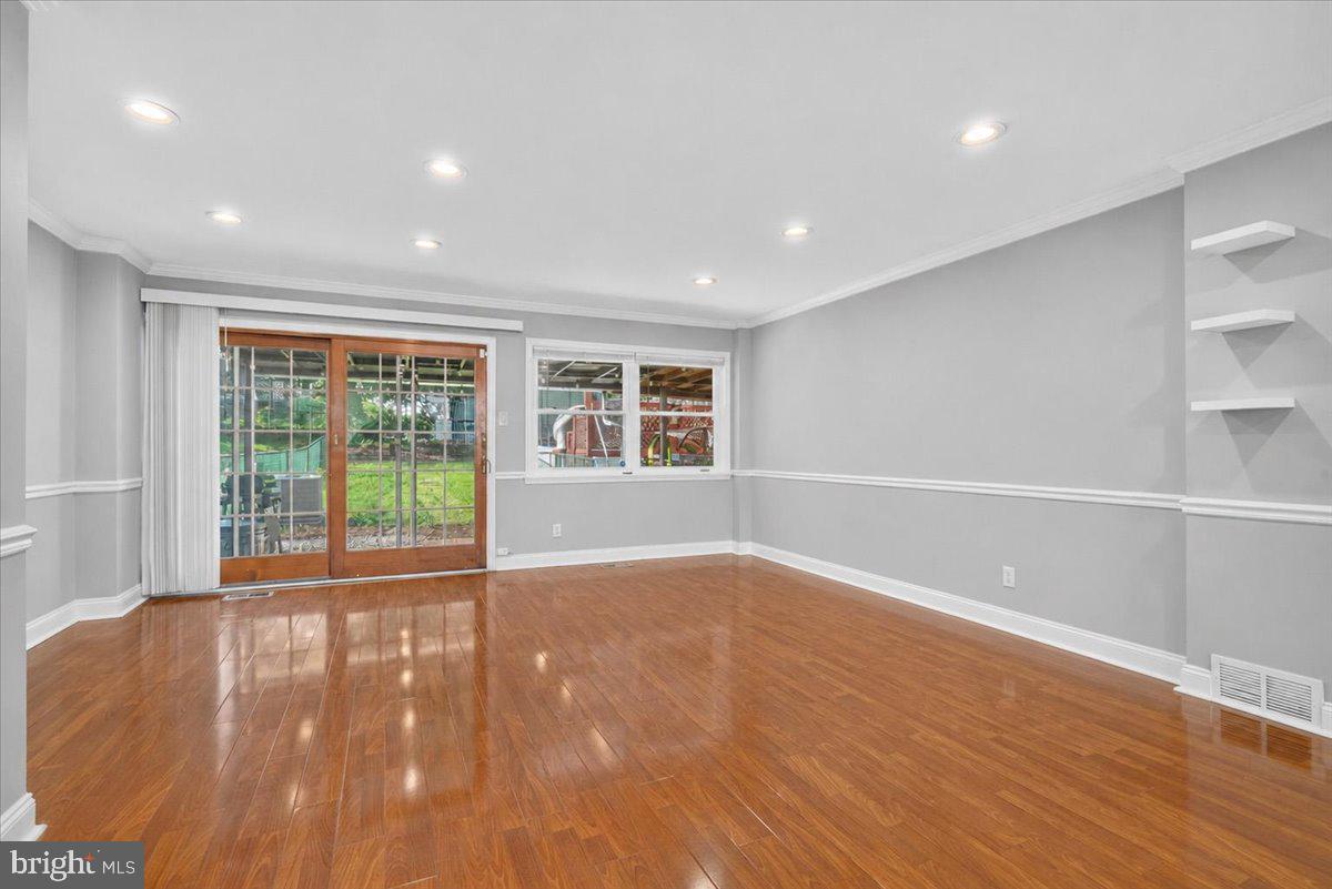 4233 Lawnside Rd Property Photo 11