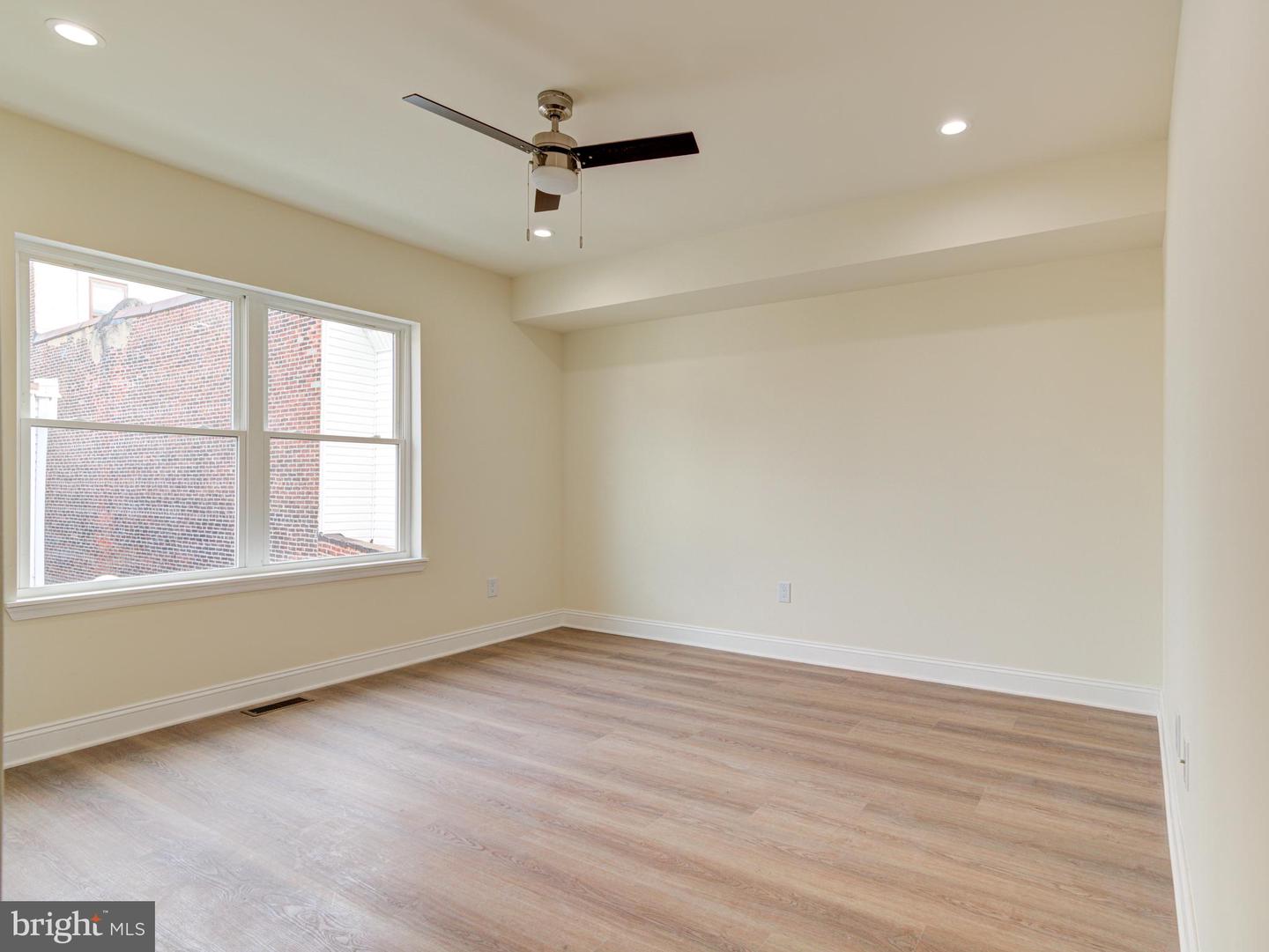 2127 E Firth St Property Photo 14