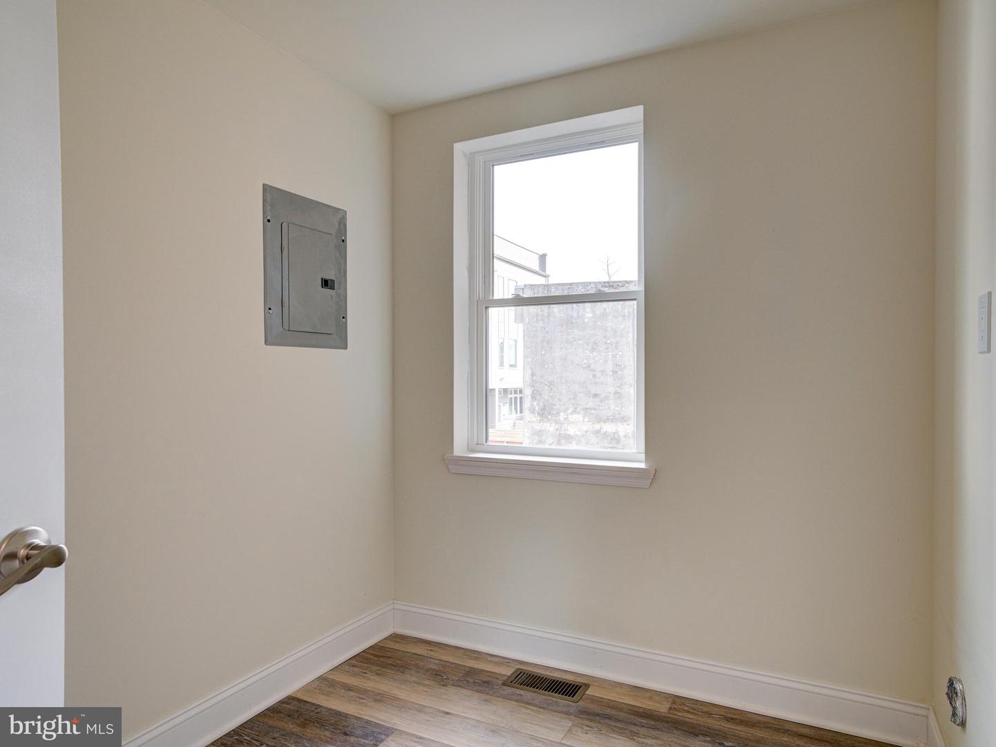 2127 E Firth St Property Photo 19