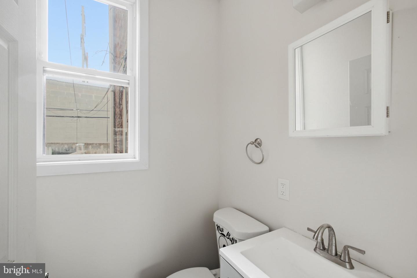 1814 S Taylor St Property Photo 10