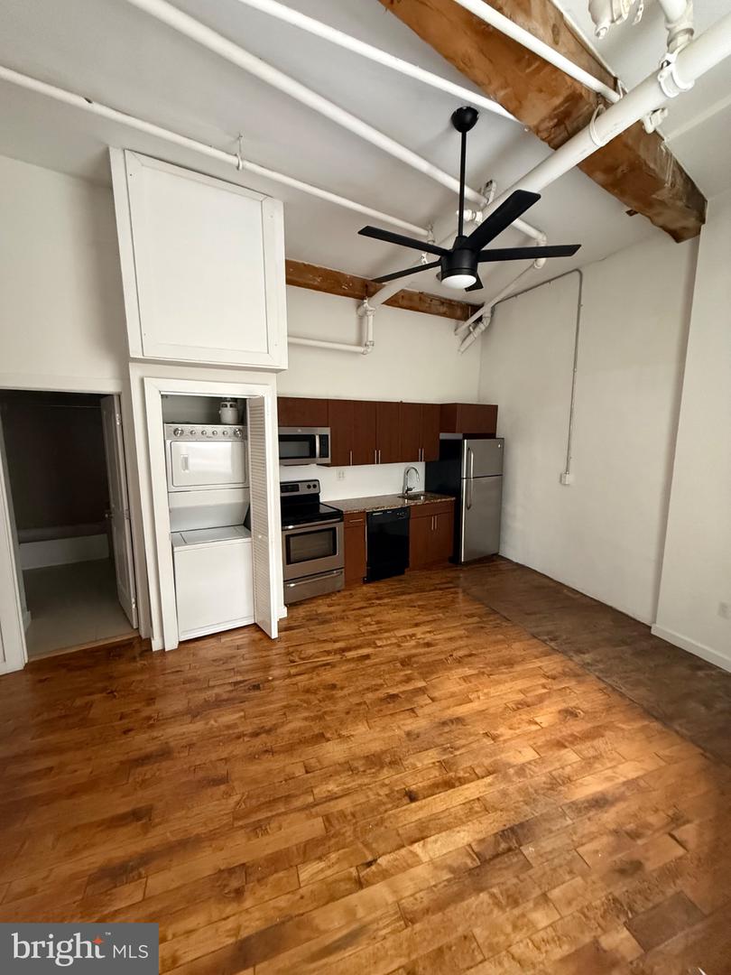 4 LEVERINGTON AVE #UNIT 205 Property Photo 1