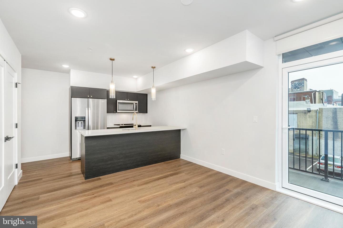 1102 Germantown Ave #204 Property Photo 1