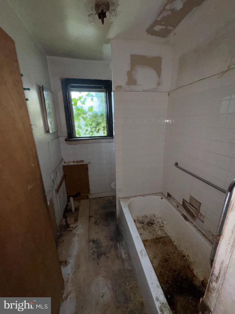 3513 N 17th St Property Photo 10