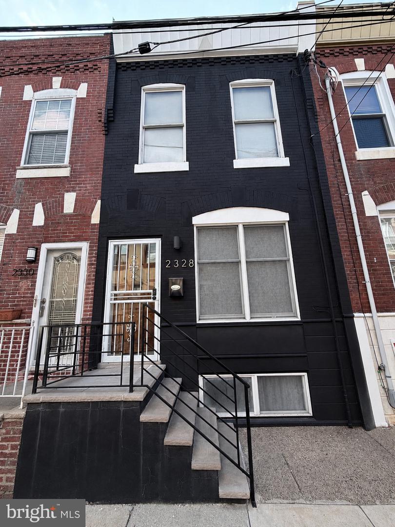 2328 S Warnock St Property Photo 1