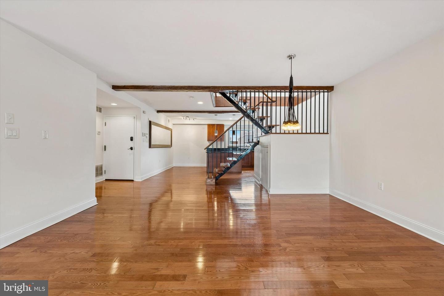 1111 Mount Vernon St #5 Property Photo 4