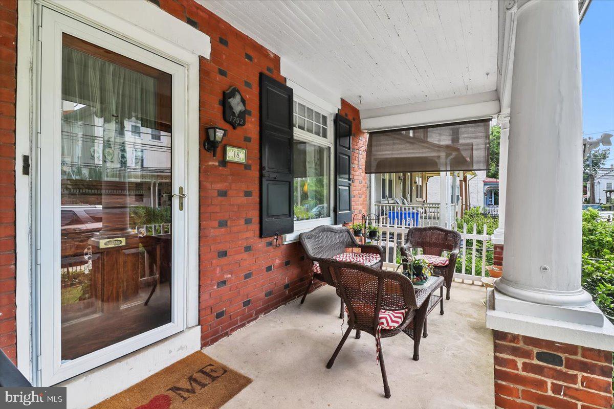 18 W Gravers Ln Property Photo 3