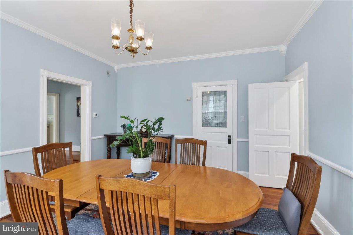 18 W Gravers Ln Property Photo 7