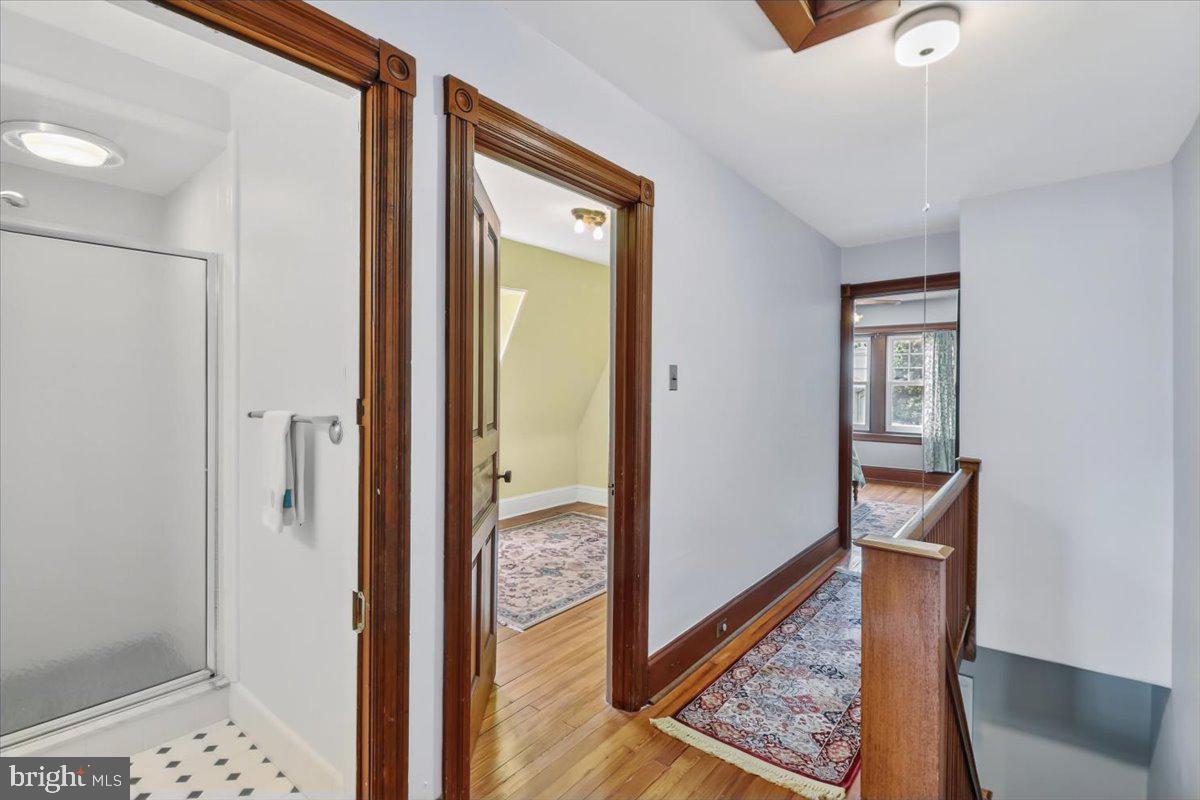 18 W Gravers Ln Property Photo 25