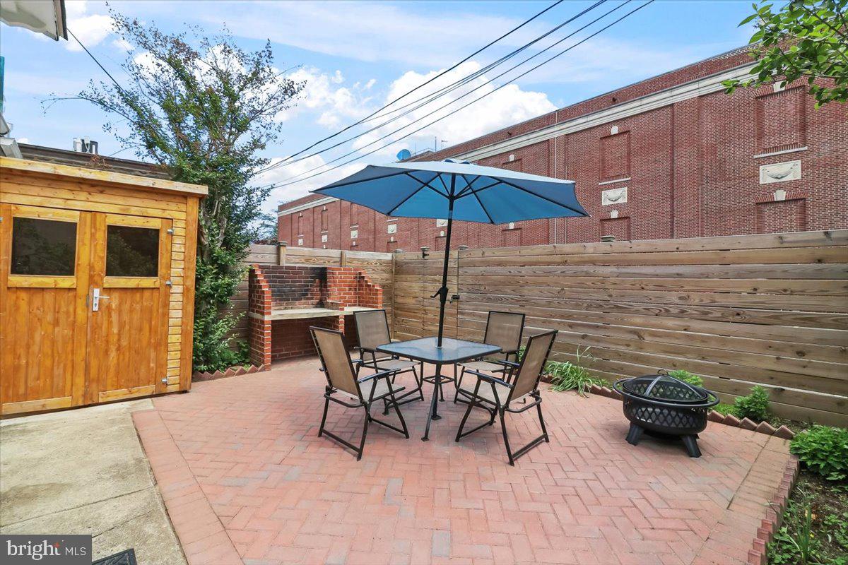18 W Gravers Ln Property Photo 32