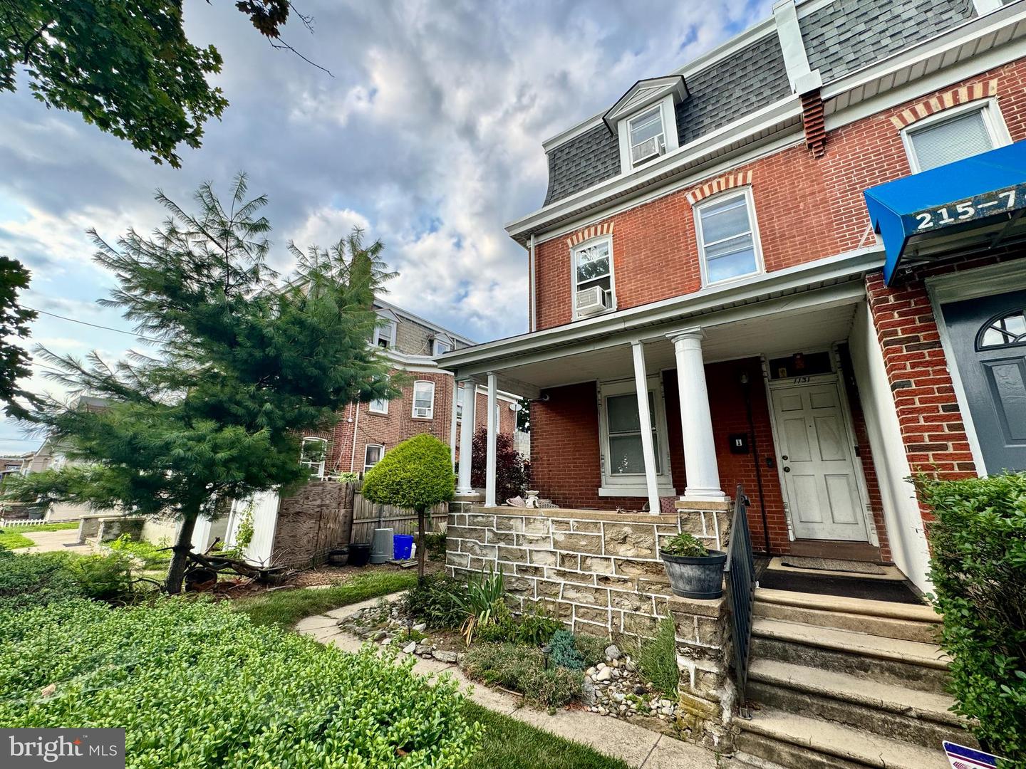 1131 Cottman Ave Property Photo 2