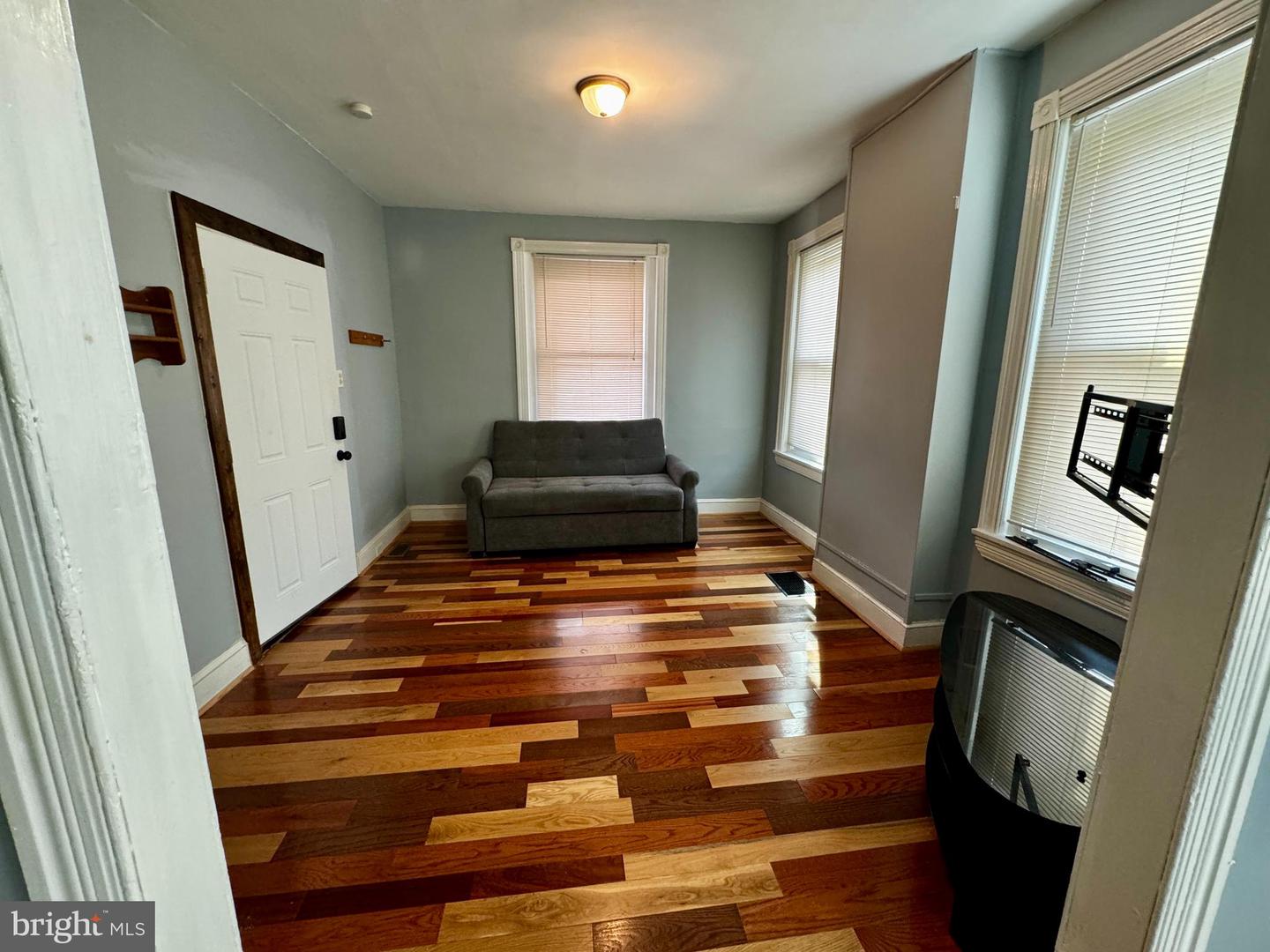 1131 Cottman Ave Property Photo 8