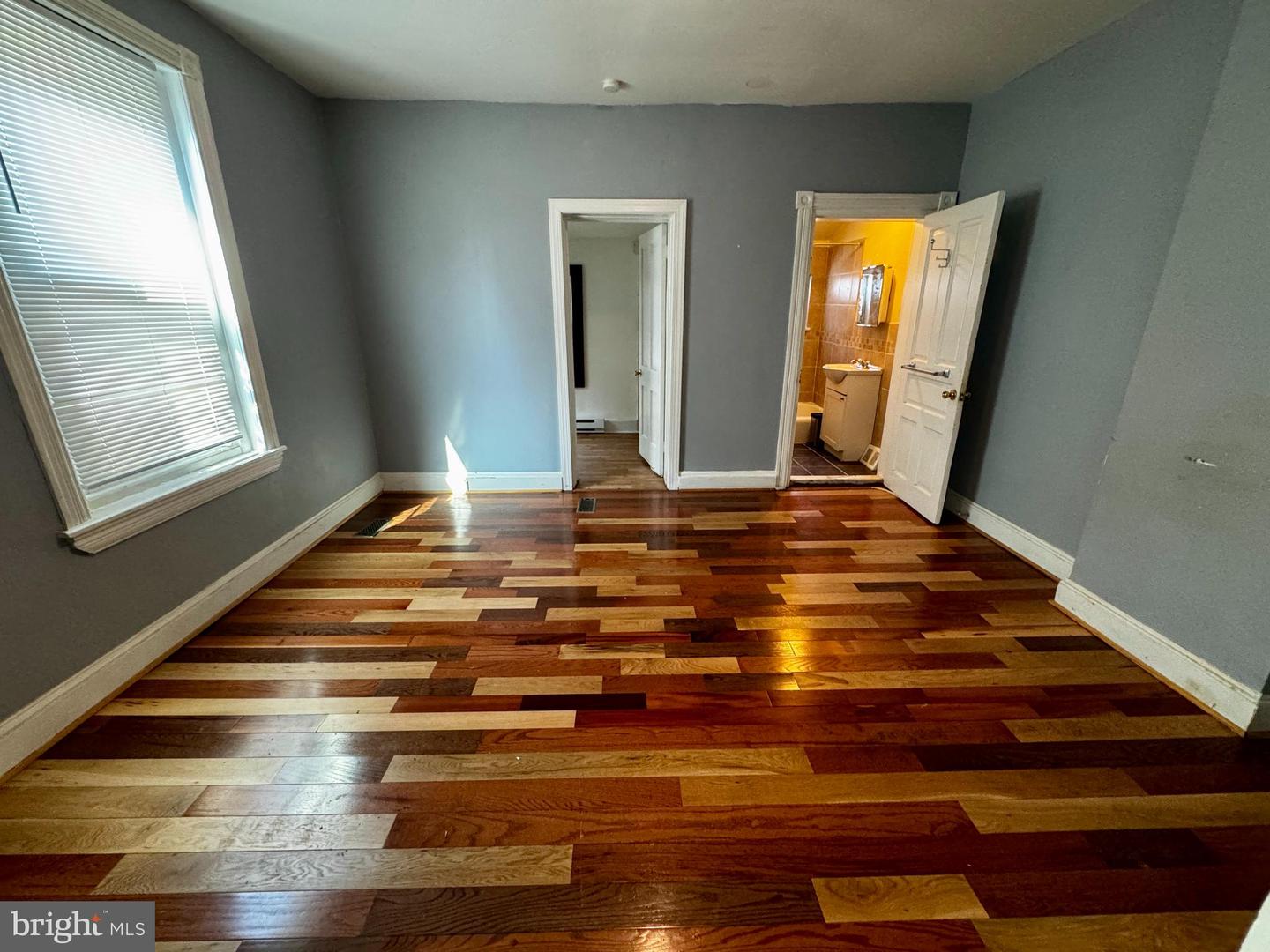 1131 Cottman Ave Property Photo 9