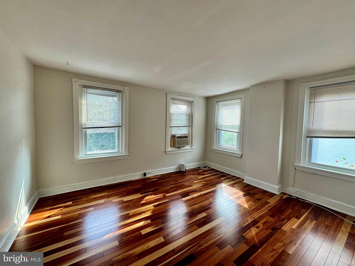 1131 Cottman Ave Property Photo 34
