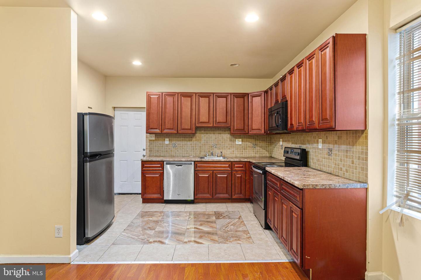 5446 WALNUT ST #2ND FLOOR Property Photo 1