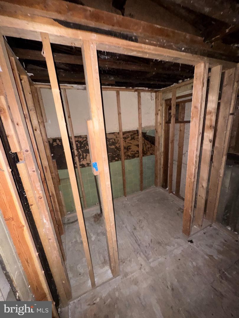 1513 Arrott St Property Photo 6