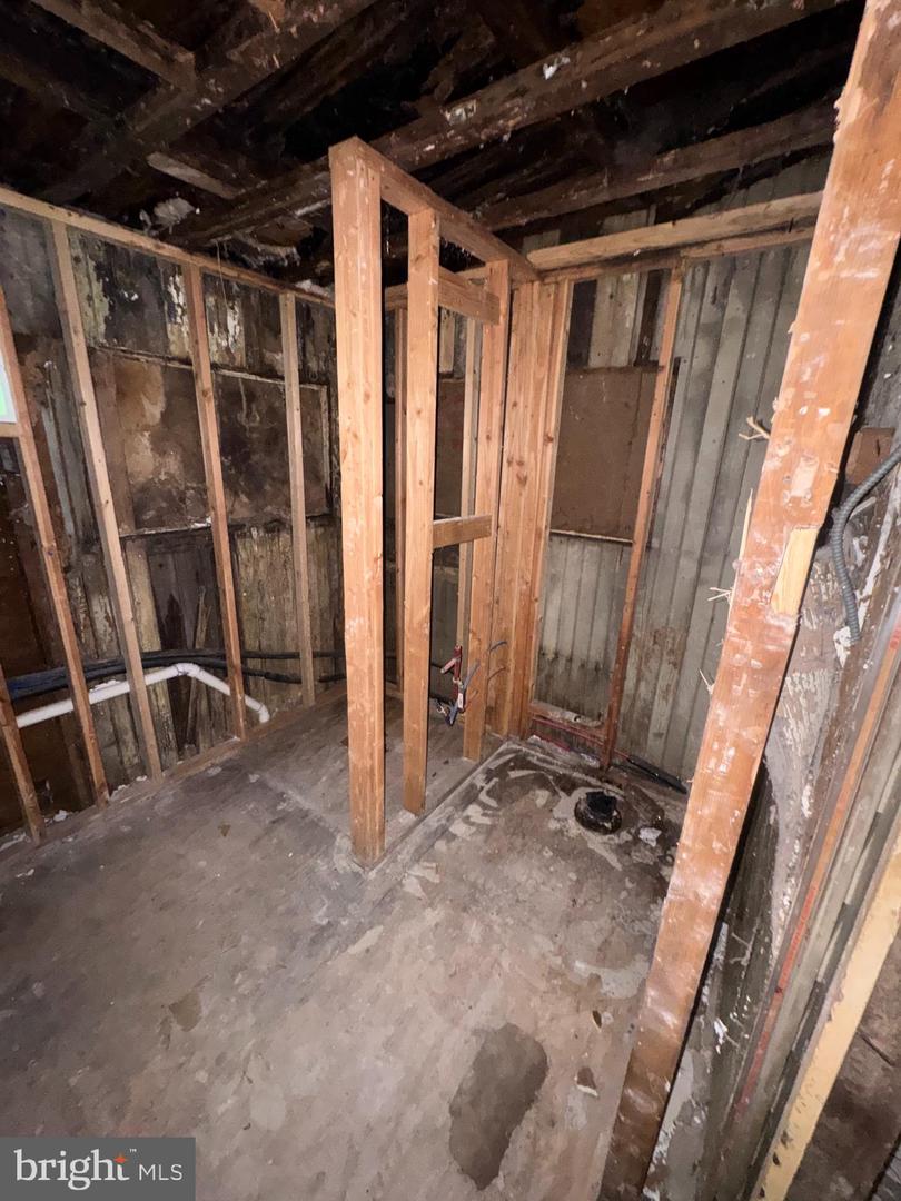 1513 Arrott St Property Photo 7