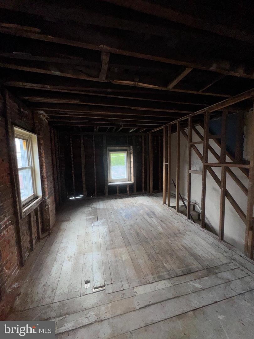 1513 Arrott St Property Photo 14