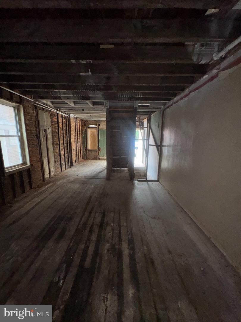 1513 Arrott St Property Photo 7