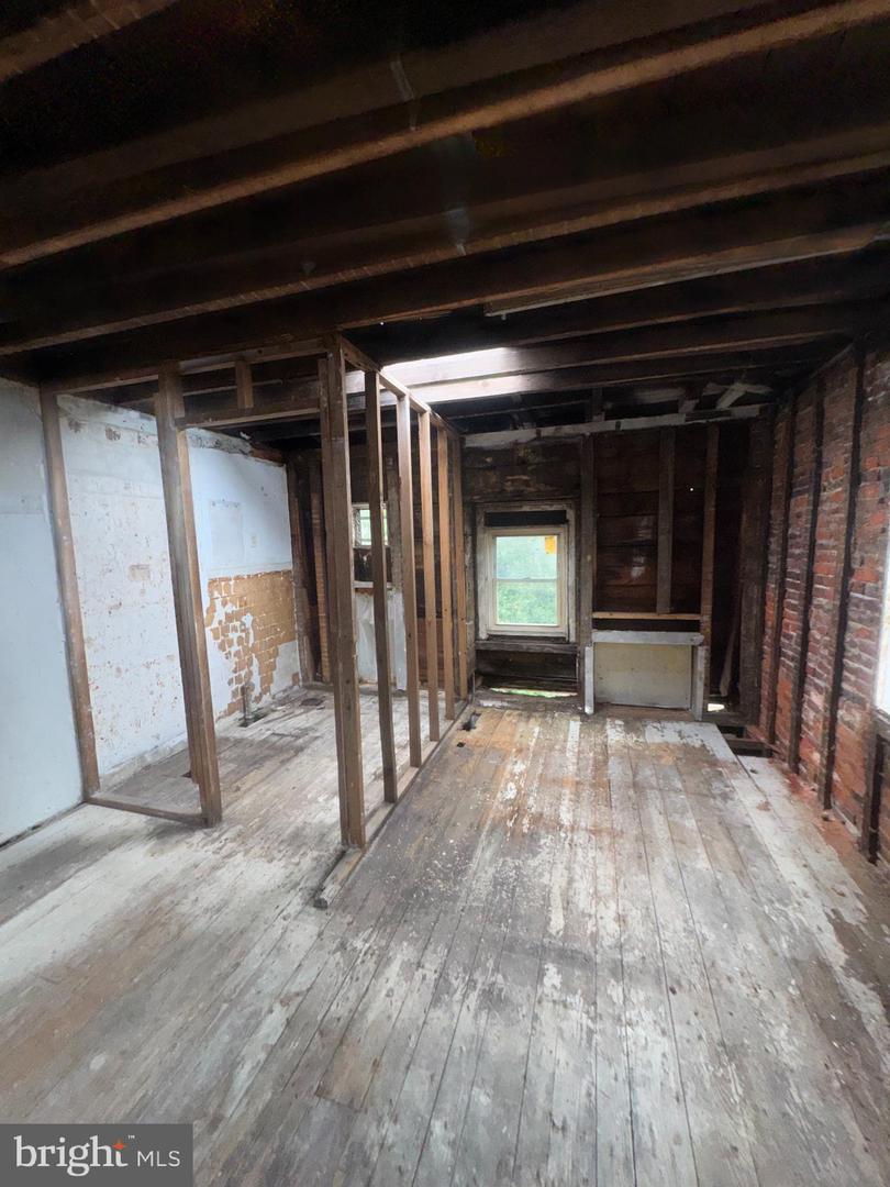 1513 Arrott St Property Photo 8