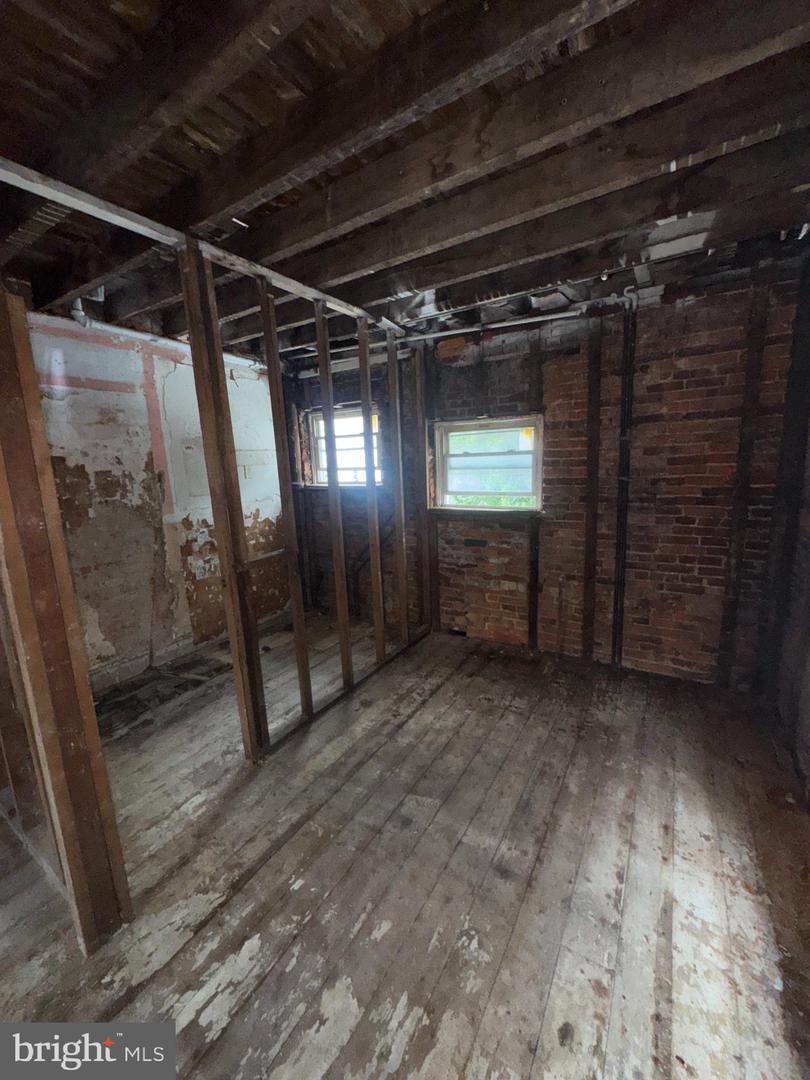 1513 Arrott St Property Photo 10