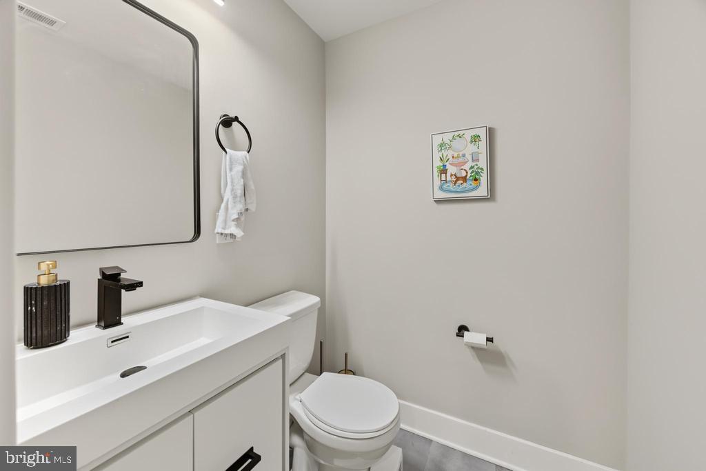 2608 Manton St Property Photo 39
