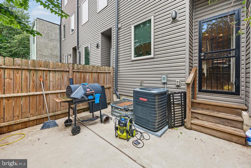 2608 Manton St Property Photo 41