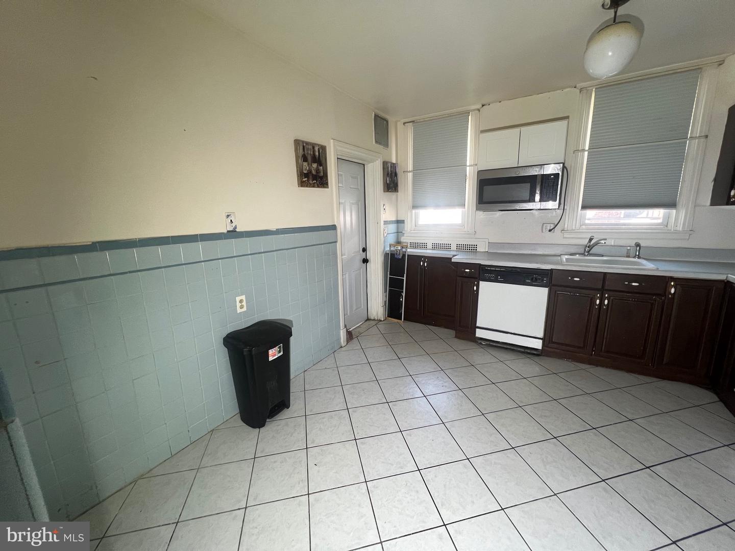 6715 Rutland St Property Photo 6