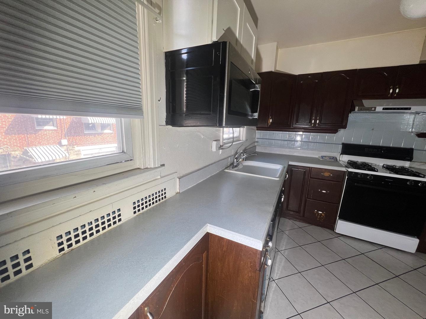 6715 Rutland St Property Photo 7