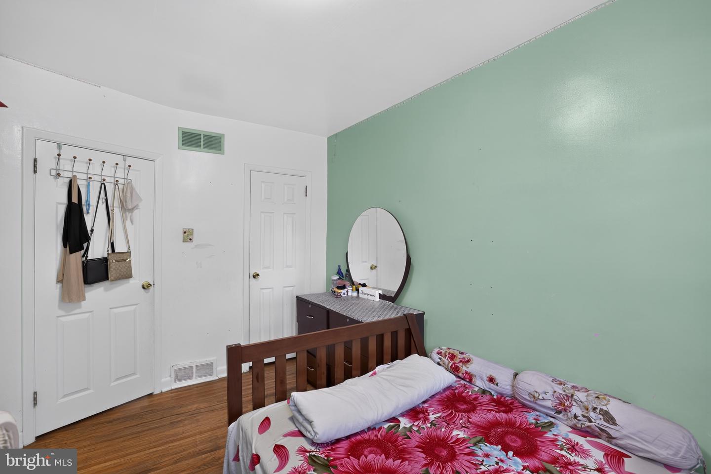9952 Woodfern Rd Property Photo 30