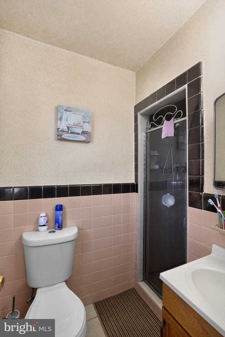 9952 Woodfern Rd Property Photo 40
